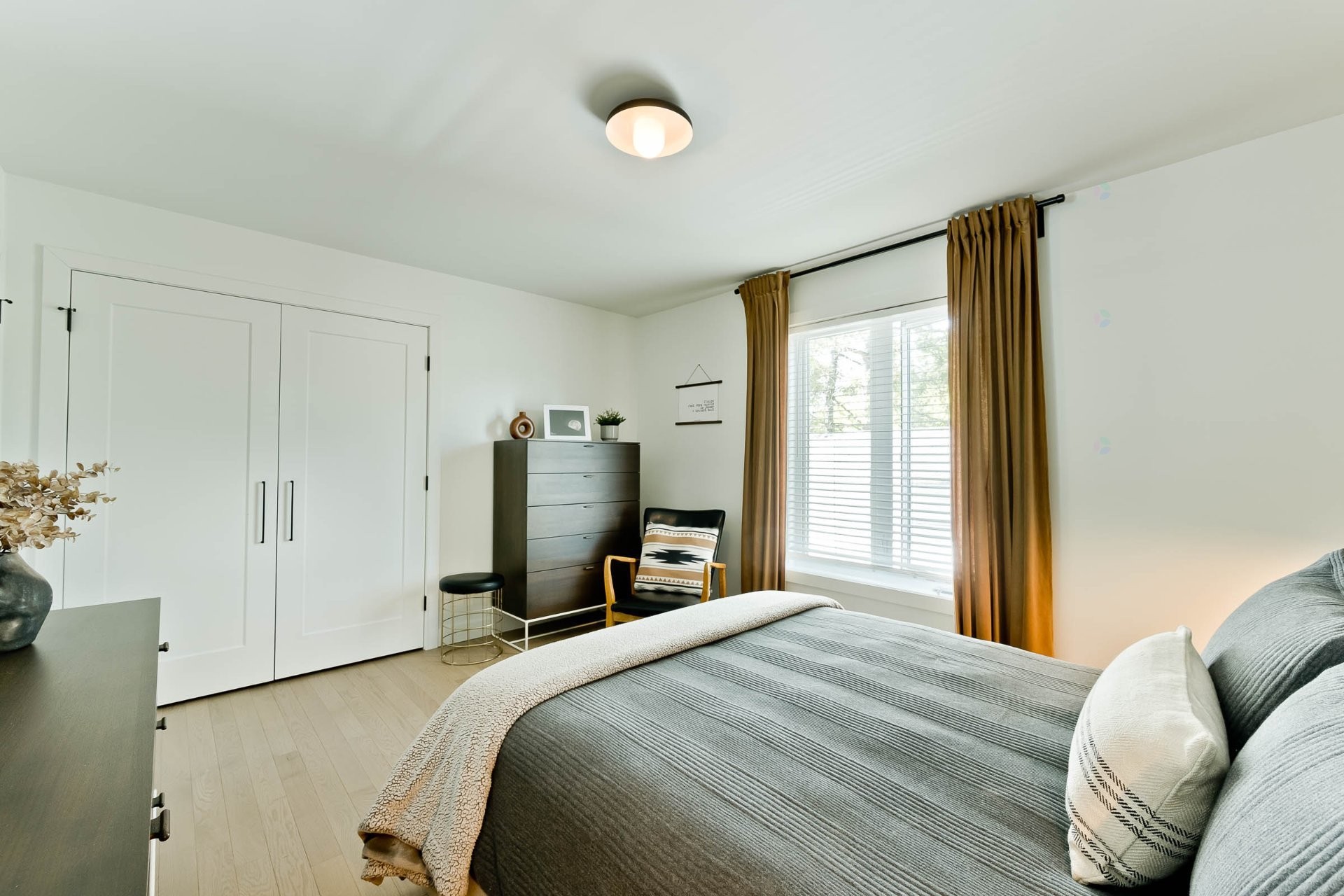 









375


Rue des Sapins

,
Sainte-Catherine-de-Hatley,




QC
J0B1W0

