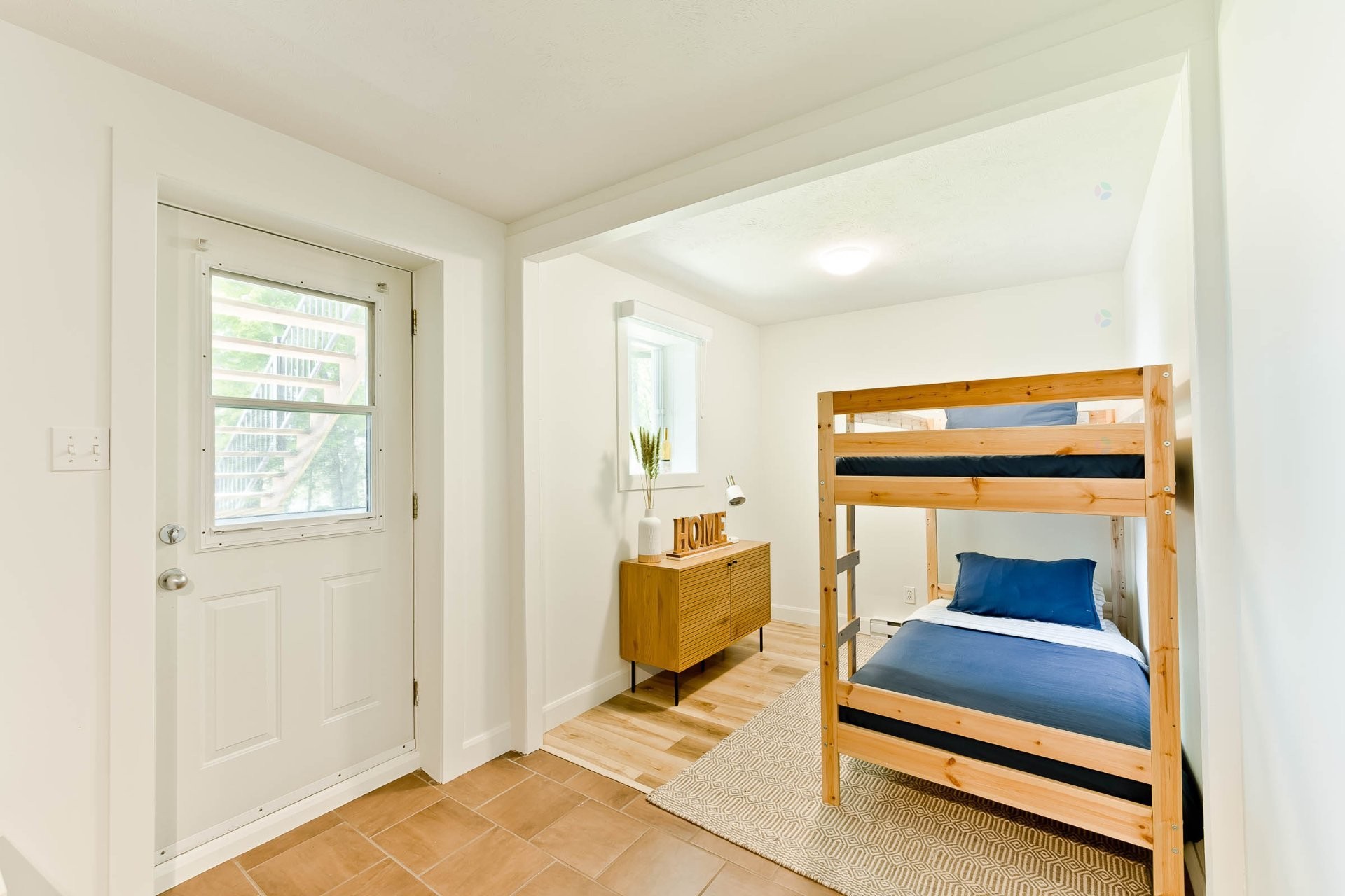 









375


Rue des Sapins

,
Sainte-Catherine-de-Hatley,




QC
J0B1W0

