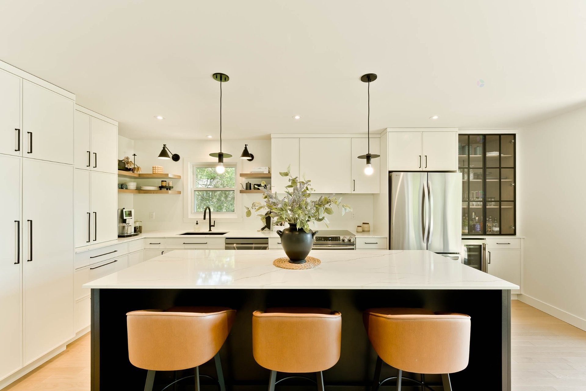 









375


Rue des Sapins

,
Sainte-Catherine-de-Hatley,




QC
J0B1W0

