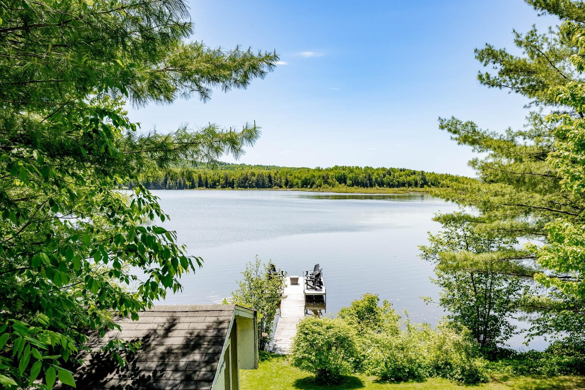 









375


Rue des Sapins

,
Sainte-Catherine-de-Hatley,




QC
J0B1W0

