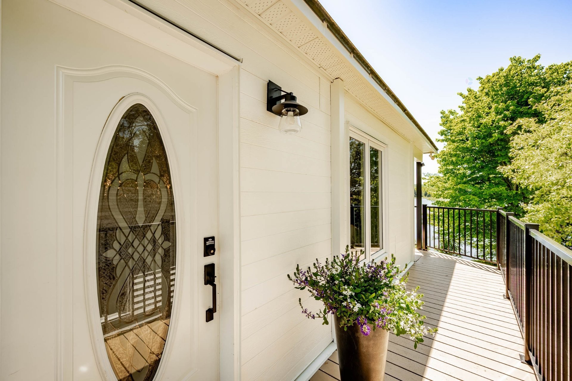 









375


Rue des Sapins

,
Sainte-Catherine-de-Hatley,




QC
J0B1W0

