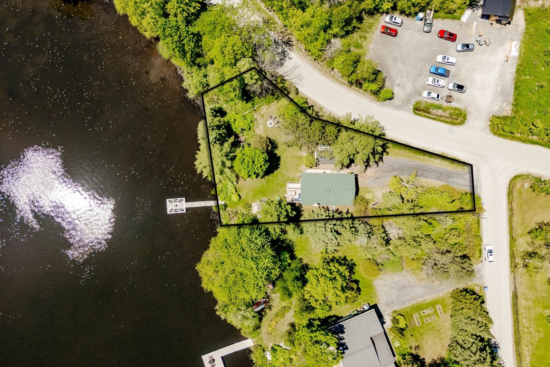 









375


Rue des Sapins

,
Sainte-Catherine-de-Hatley,




QC
J0B1W0

