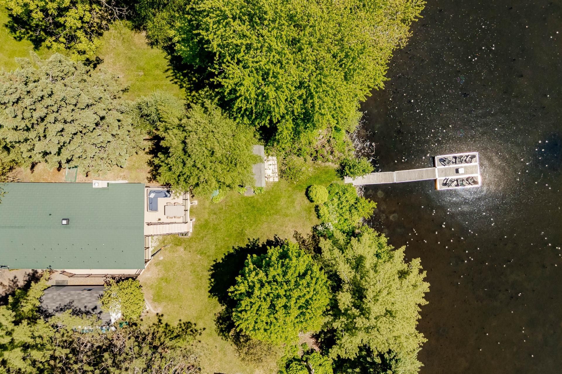 









375


Rue des Sapins

,
Sainte-Catherine-de-Hatley,




QC
J0B1W0

