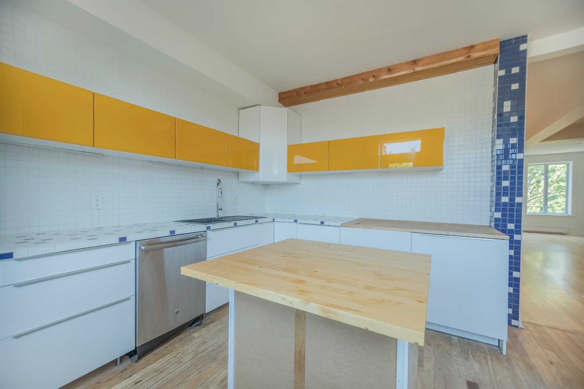 









5266


Rue Fabre

,
Montréal (Le Plateau-Mont-Royal),




QC
H2J3W5

