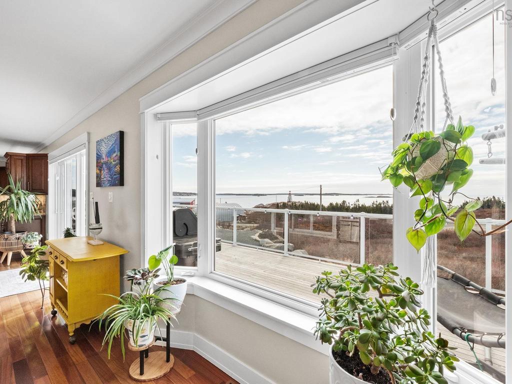 












21 Leo Lane

,
Terence Bay,




NS
B3T 0B7

