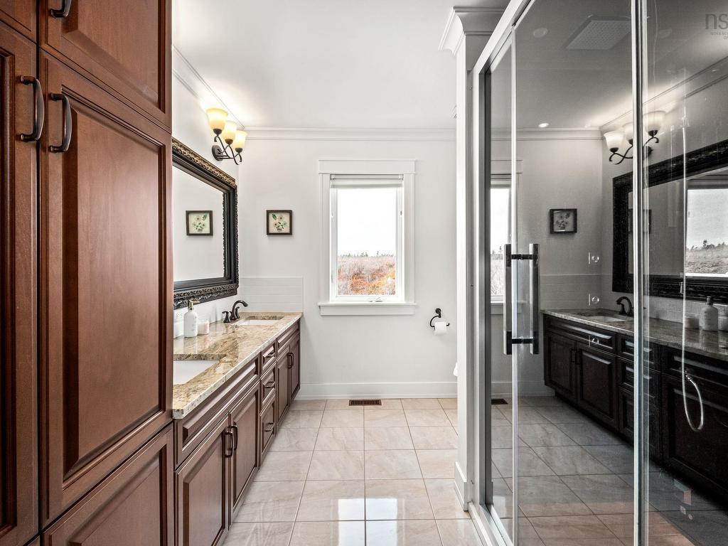 












21 Leo Lane

,
Terence Bay,




NS
B3T 0B7

