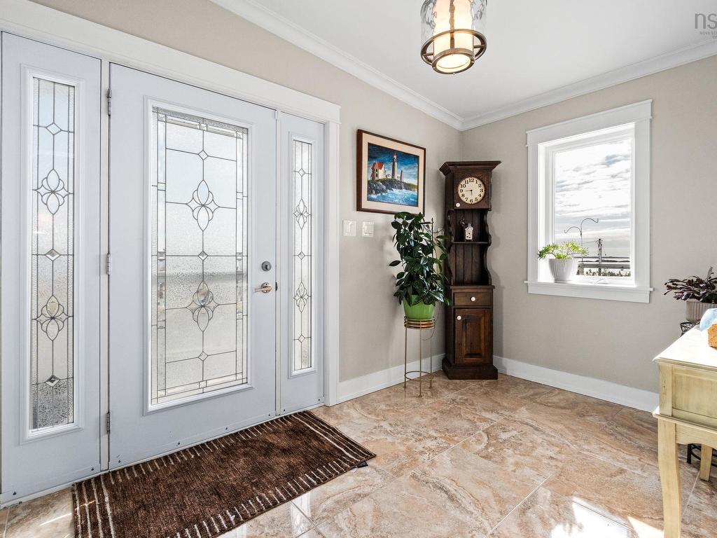 












21 Leo Lane

,
Terence Bay,




NS
B3T 0B7

