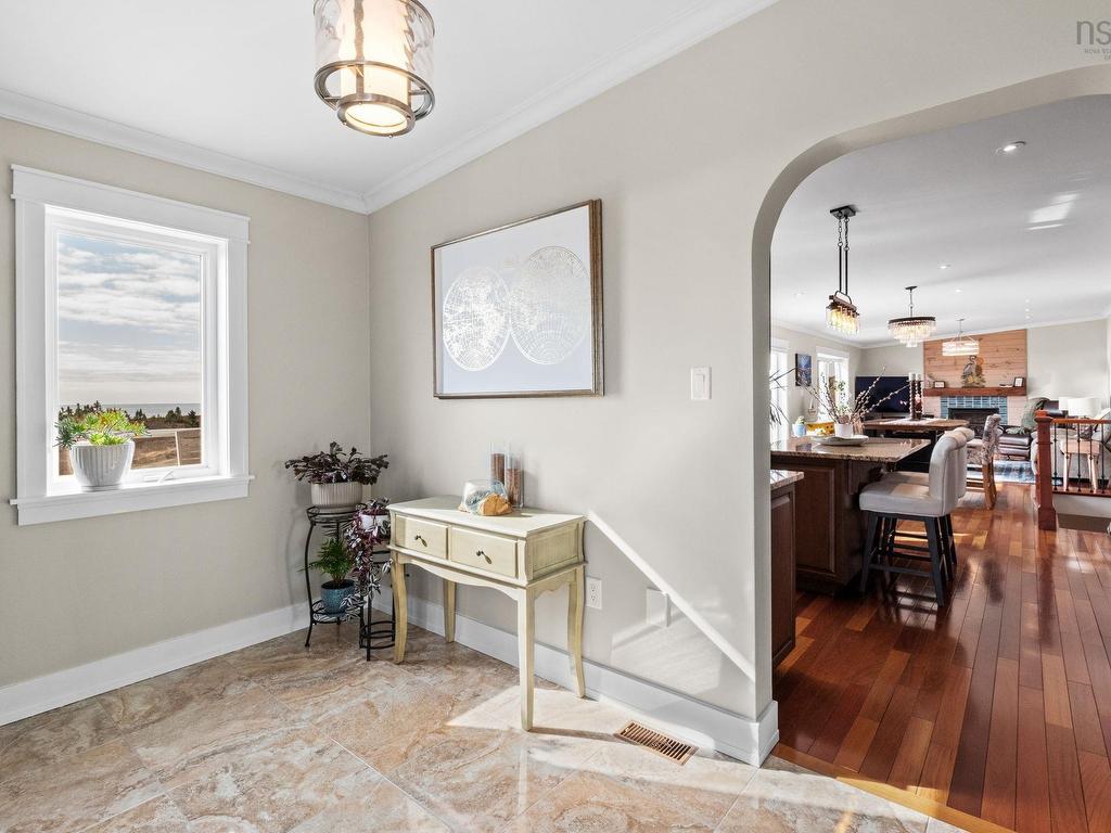 












21 Leo Lane

,
Terence Bay,




NS
B3T 0B7

