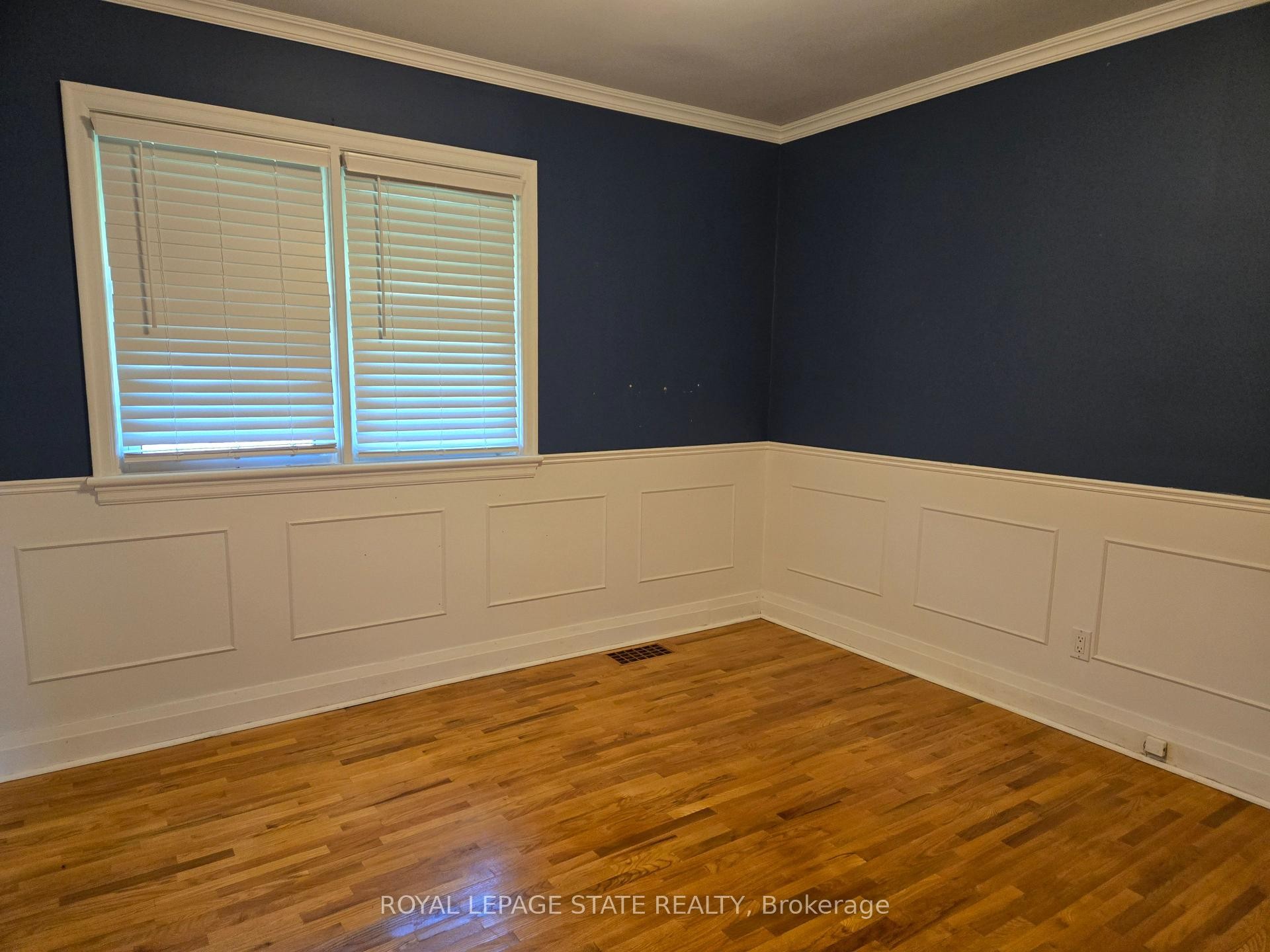 









48


Mountain

Avenue North,
Hamilton,




ON
L8G 3N9

