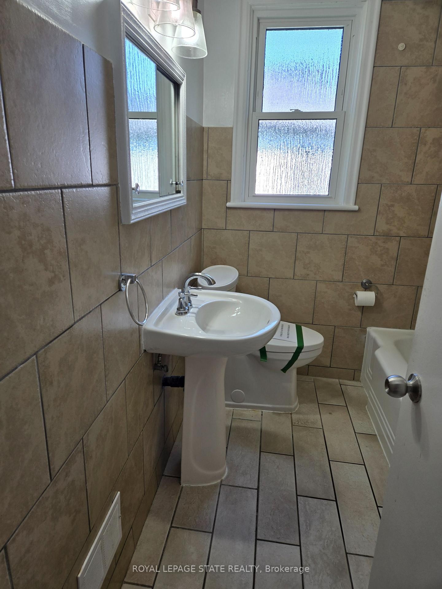 









48


Mountain

Avenue North,
Hamilton,




ON
L8G 3N9

