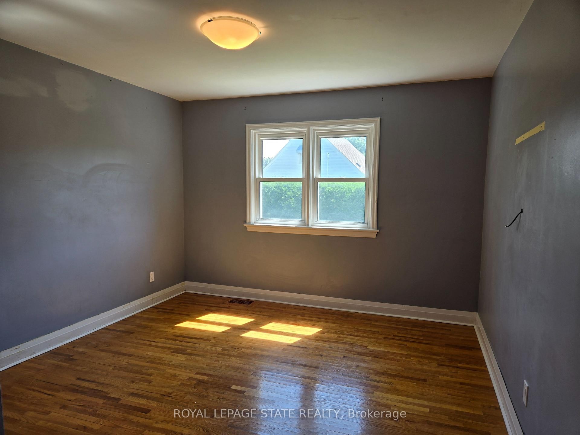 









48


Mountain

Avenue North,
Hamilton,




ON
L8G 3N9

