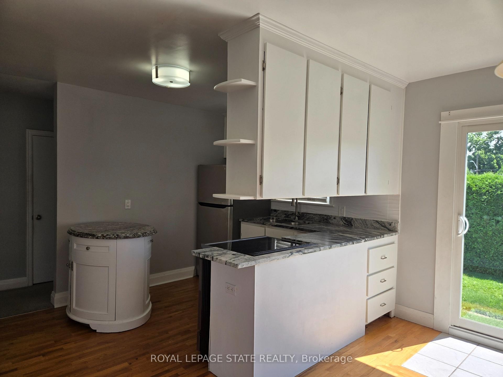 









48


Mountain

Avenue North,
Hamilton,




ON
L8G 3N9


