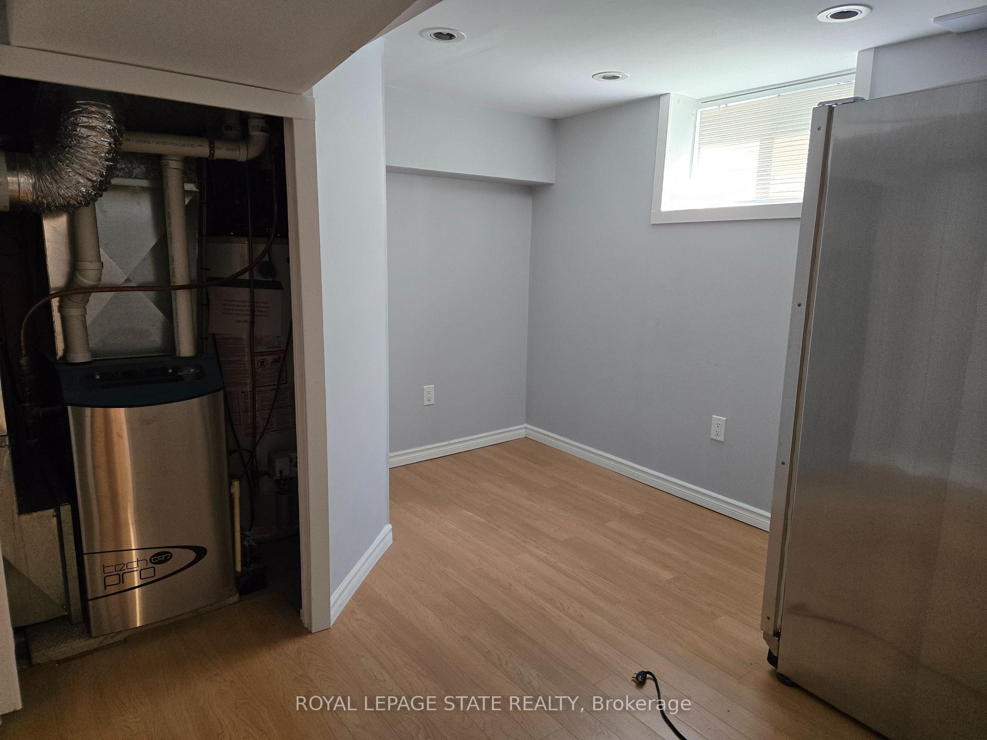









48


Mountain

Avenue North,
Hamilton,




ON
L8G 3N9


