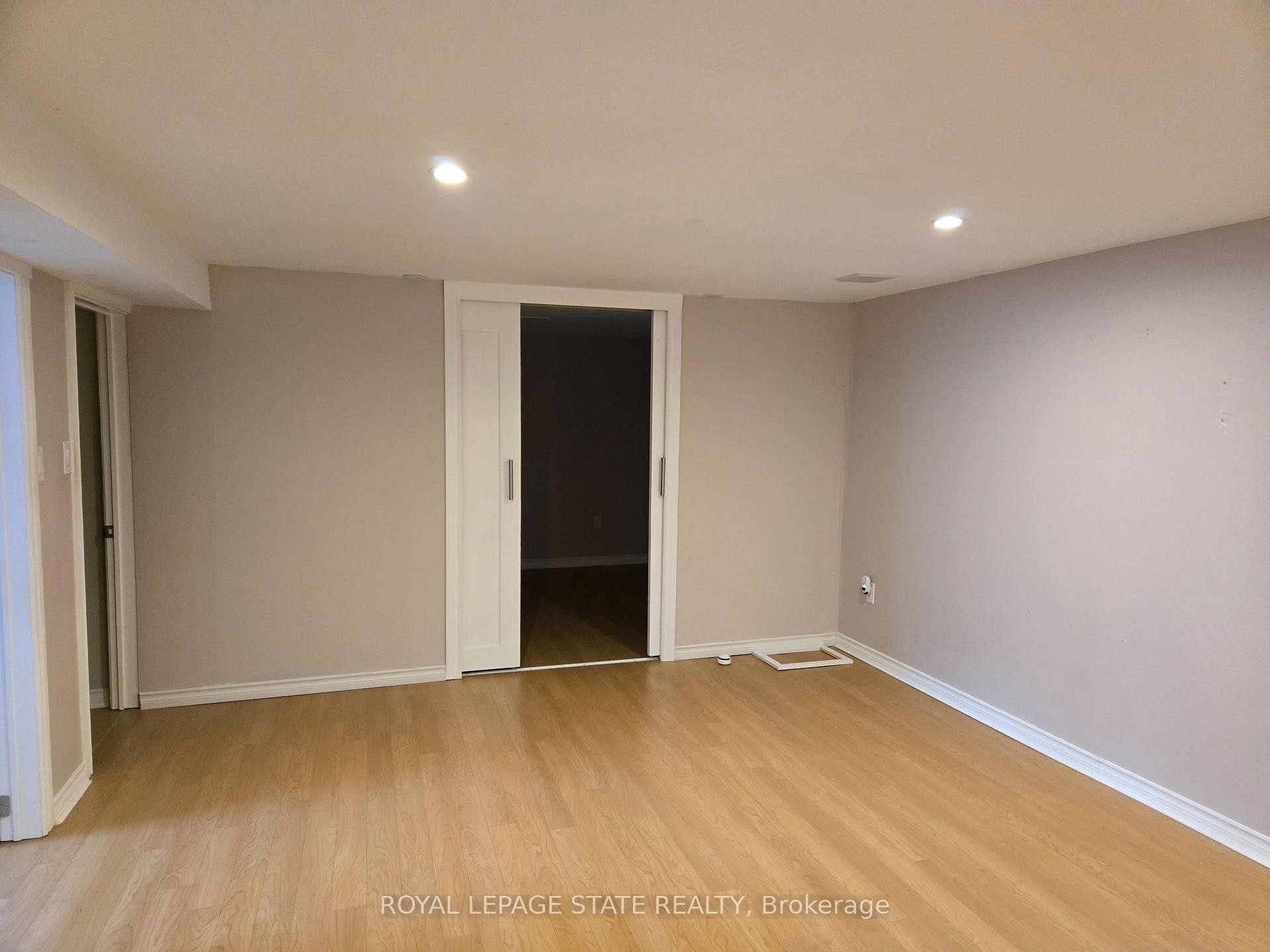 









48


Mountain

Avenue North,
Hamilton,




ON
L8G 3N9

