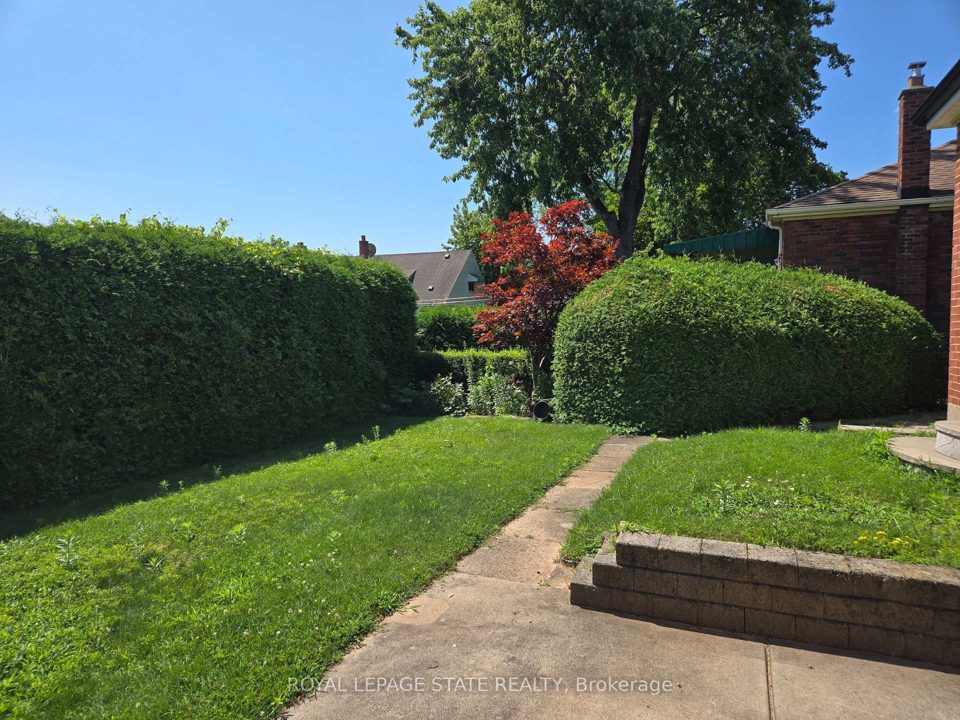 









48


Mountain

Avenue North,
Hamilton,




ON
L8G 3N9

