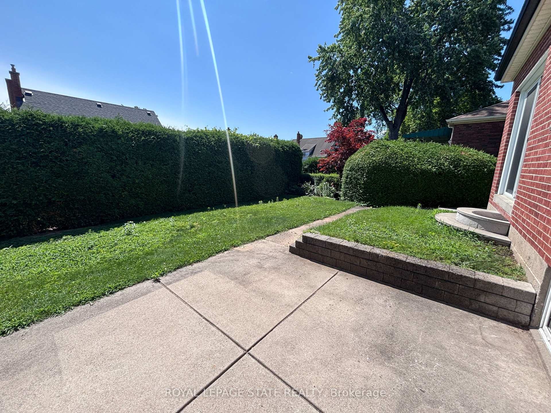 









48


Mountain

Avenue North,
Hamilton,




ON
L8G 3N9

