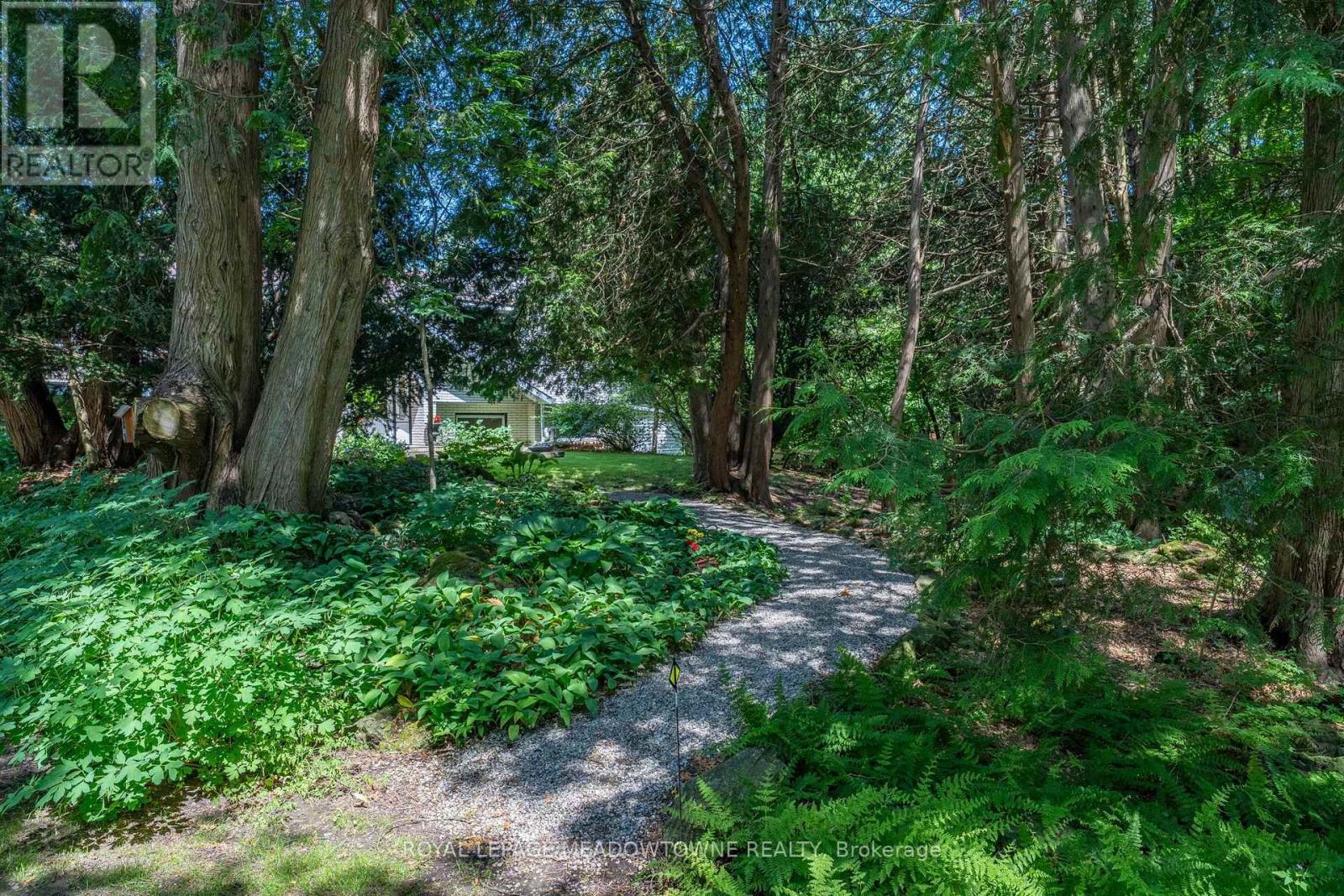 












6733 25 SIDE ROAD

,
Halton Hills,




Ontario
L7J2L7

