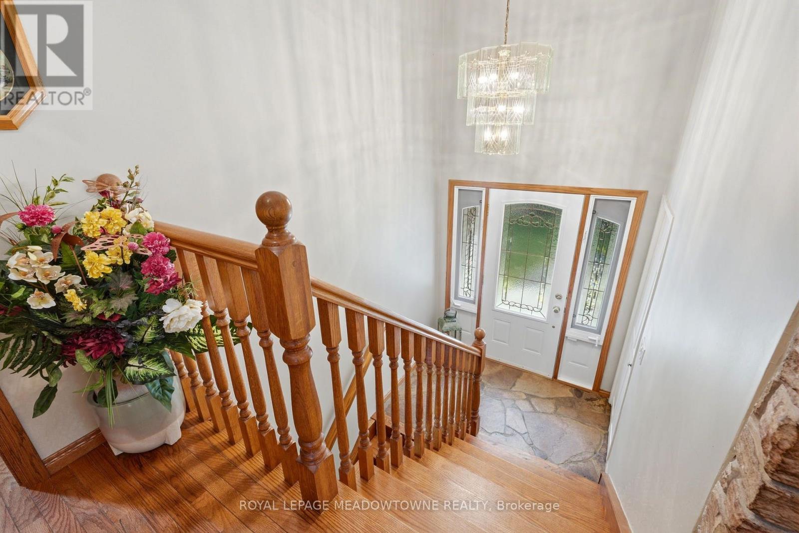 












6733 25 SIDE ROAD

,
Halton Hills,




Ontario
L7J2L7

