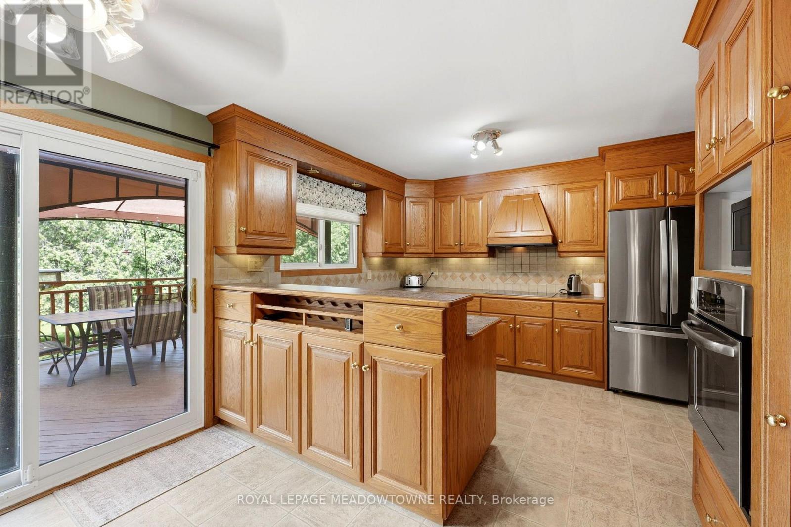 












6733 25 SIDE ROAD

,
Halton Hills,




Ontario
L7J2L7

