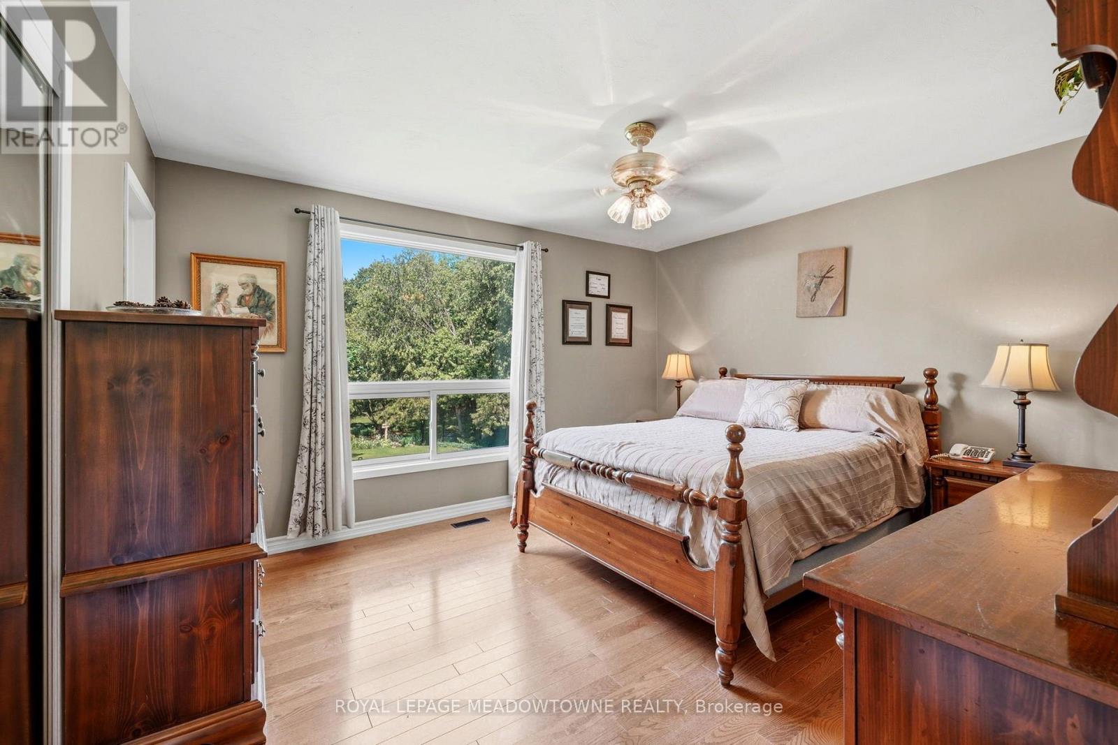 












6733 25 SIDE ROAD

,
Halton Hills,




Ontario
L7J2L7

