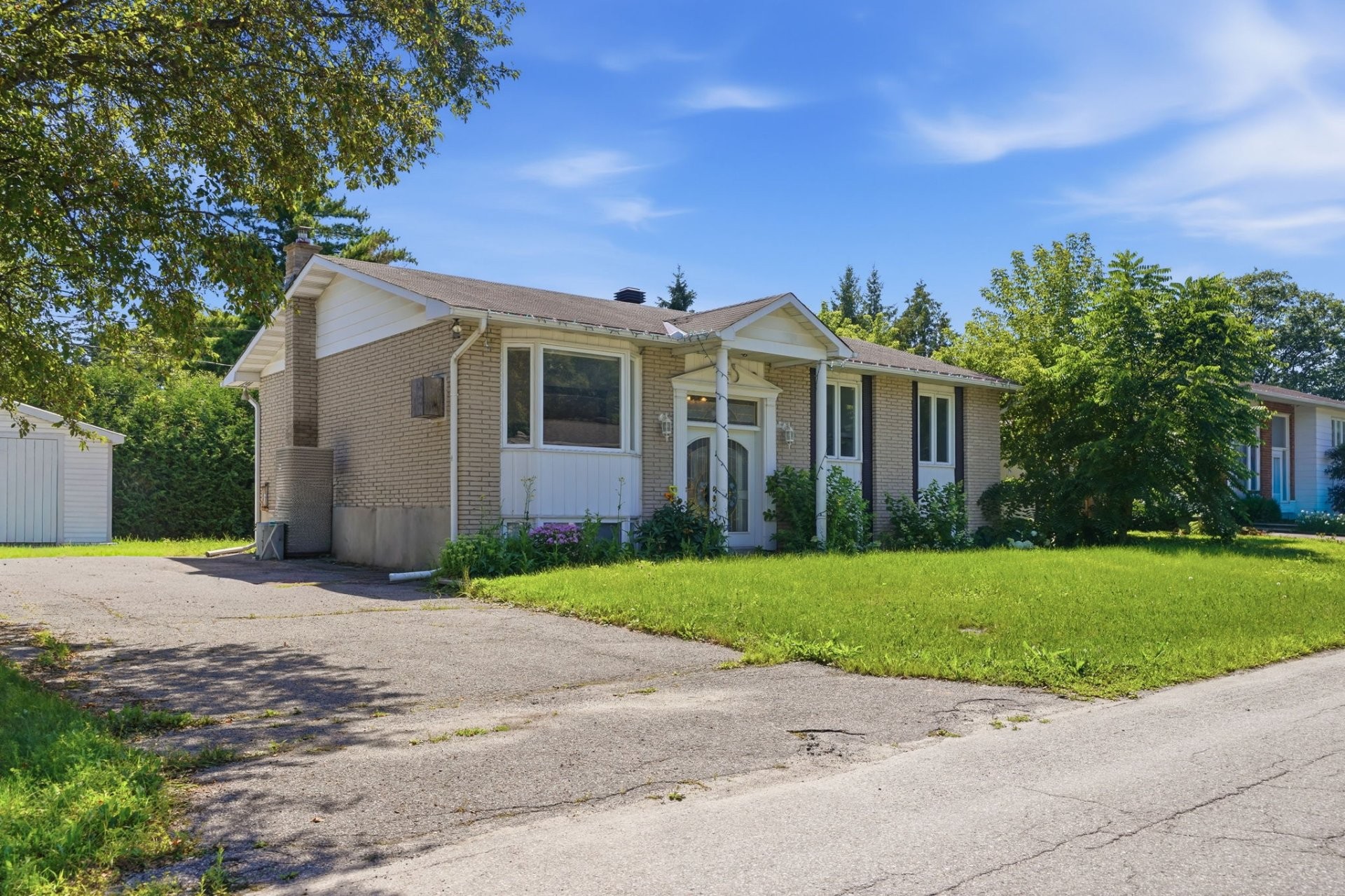 









6


Rue Paquin

,
Gatineau (Gatineau),




QC
J8V1E1

