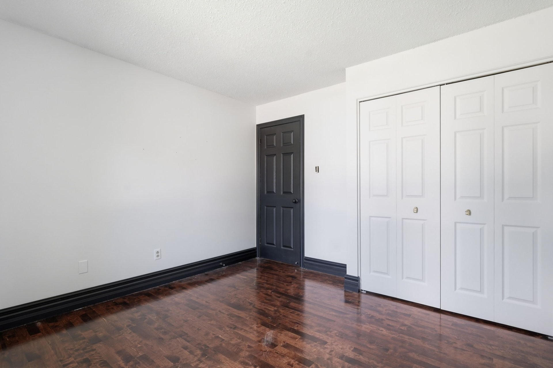 









6


Rue Paquin

,
Gatineau (Gatineau),




QC
J8V1E1

