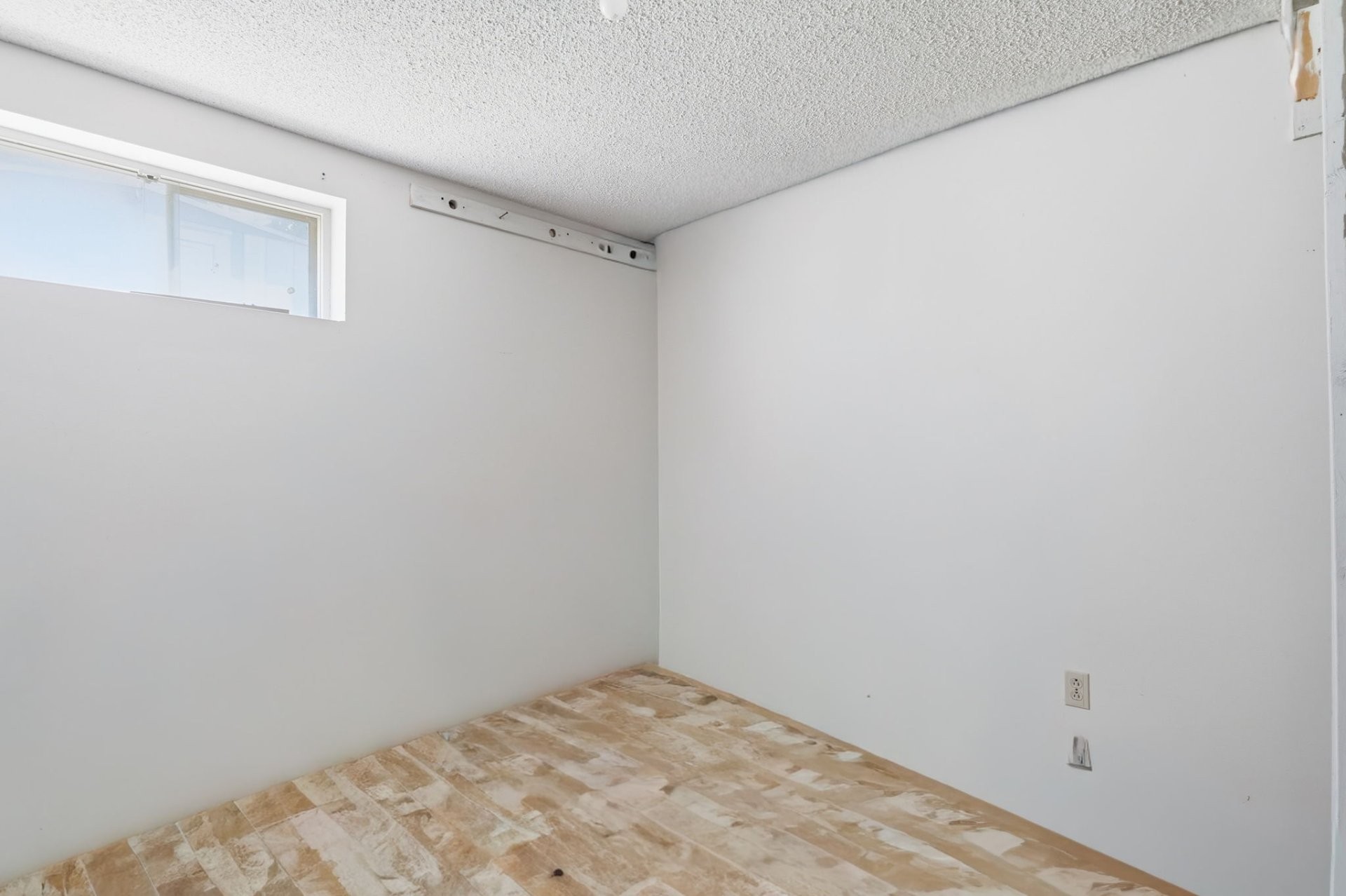 









6


Rue Paquin

,
Gatineau (Gatineau),




QC
J8V1E1

