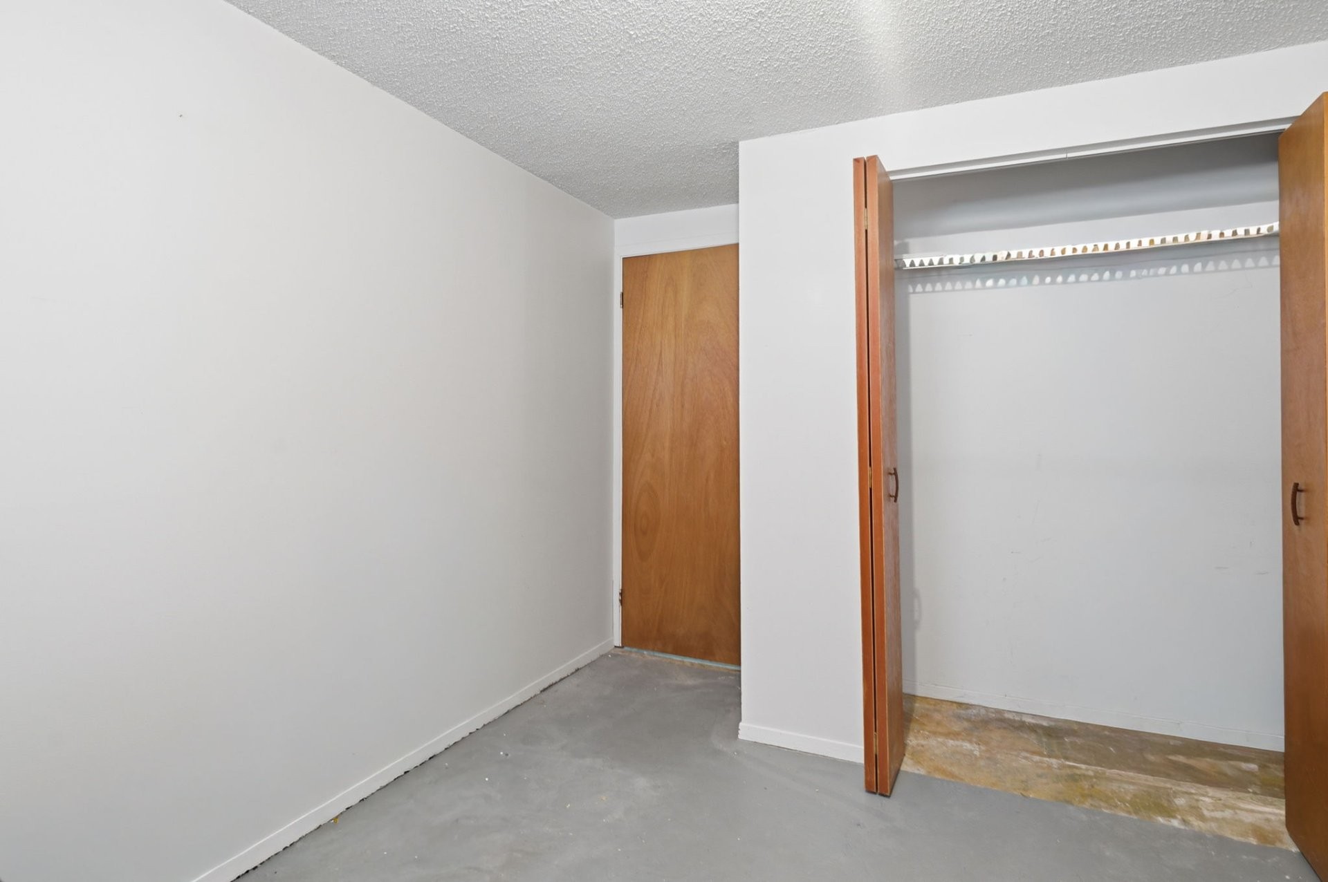 









6


Rue Paquin

,
Gatineau (Gatineau),




QC
J8V1E1

