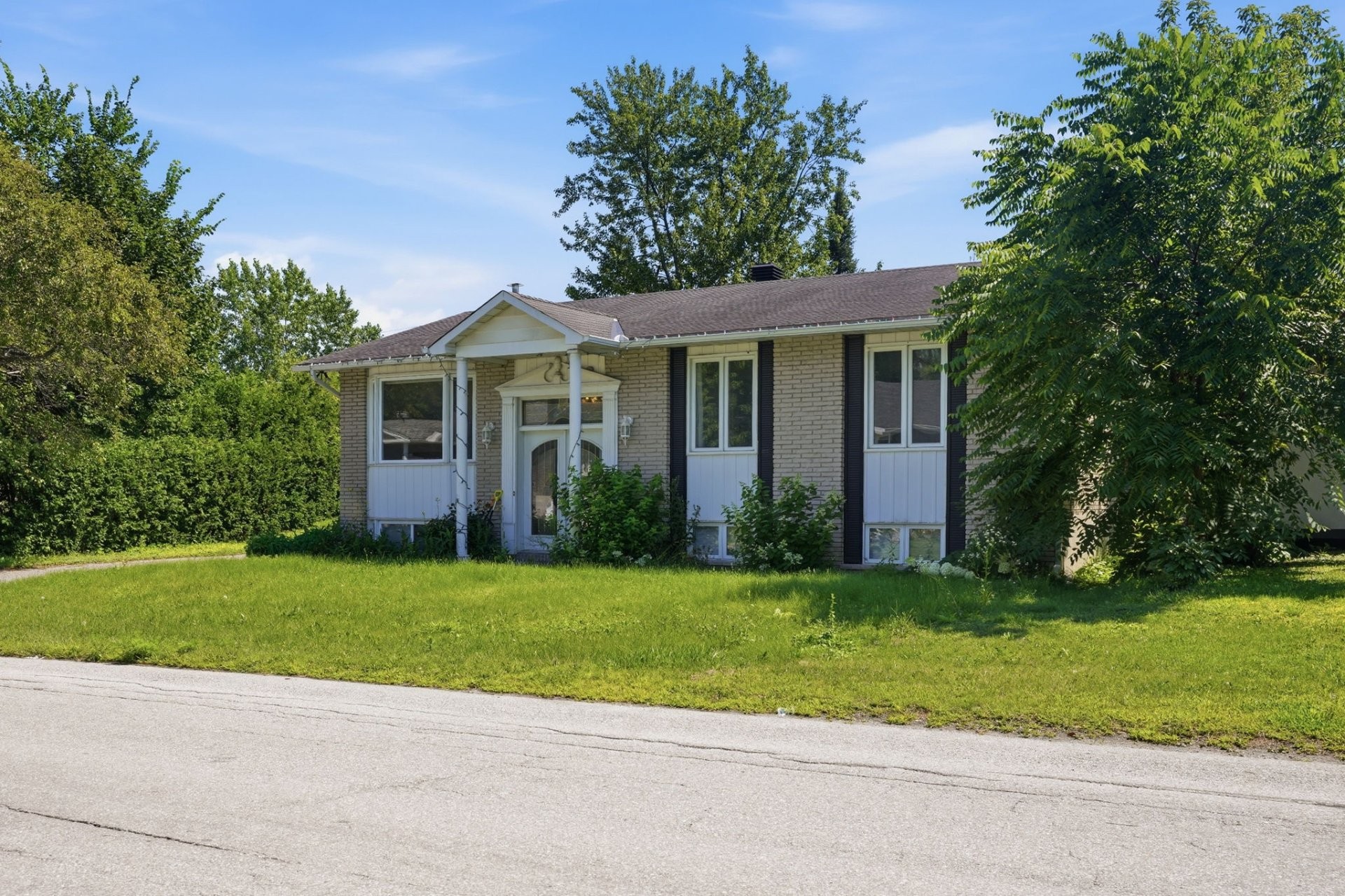 









6


Rue Paquin

,
Gatineau (Gatineau),




QC
J8V1E1

