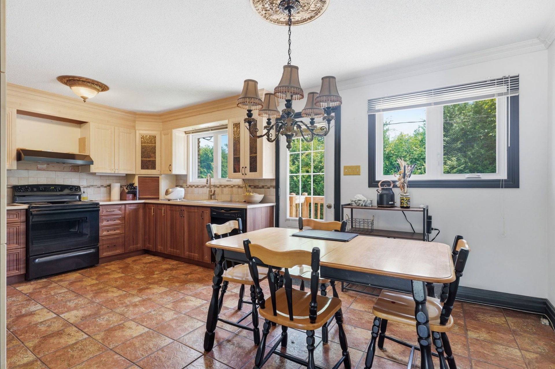 









6


Rue Paquin

,
Gatineau (Gatineau),




QC
J8V1E1

