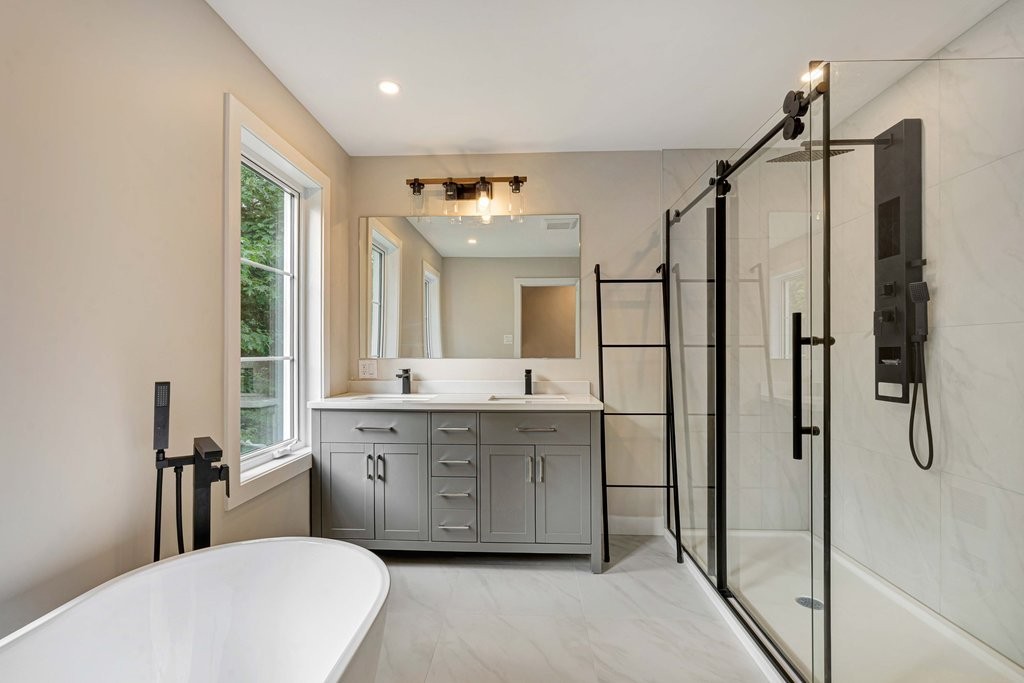 









44


Ch. Davidson

,
Chelsea,




QC
J9B2H1

