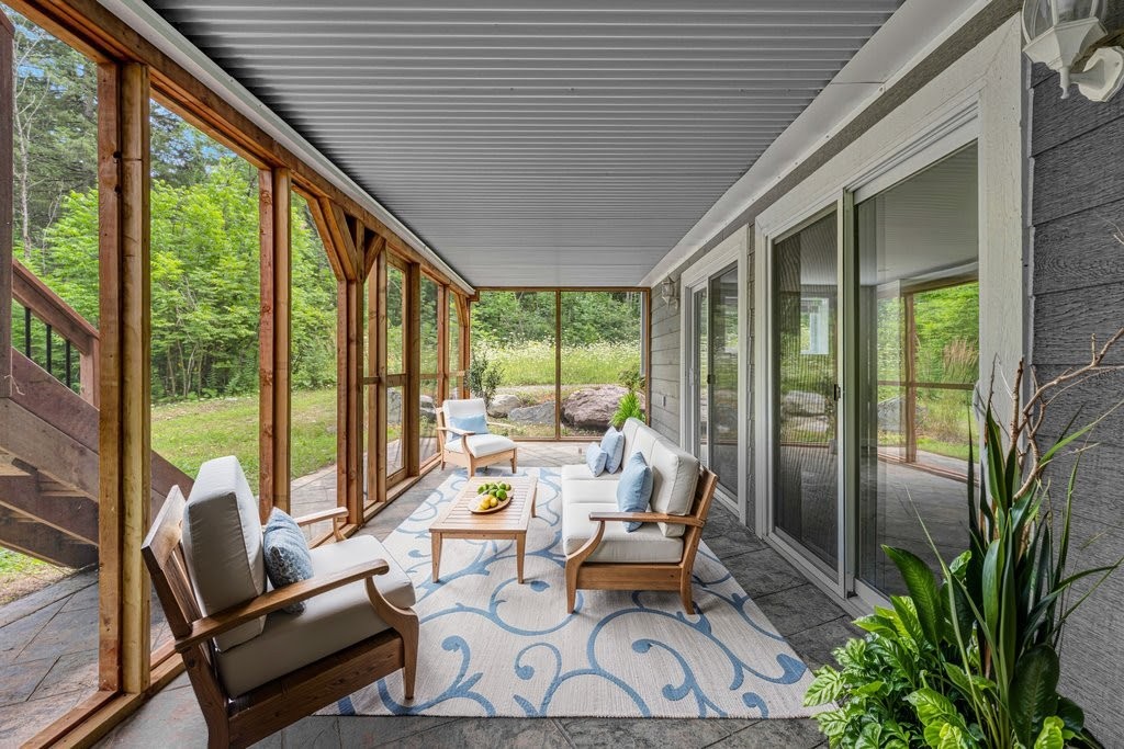 









44


Ch. Davidson

,
Chelsea,




QC
J9B2H1

