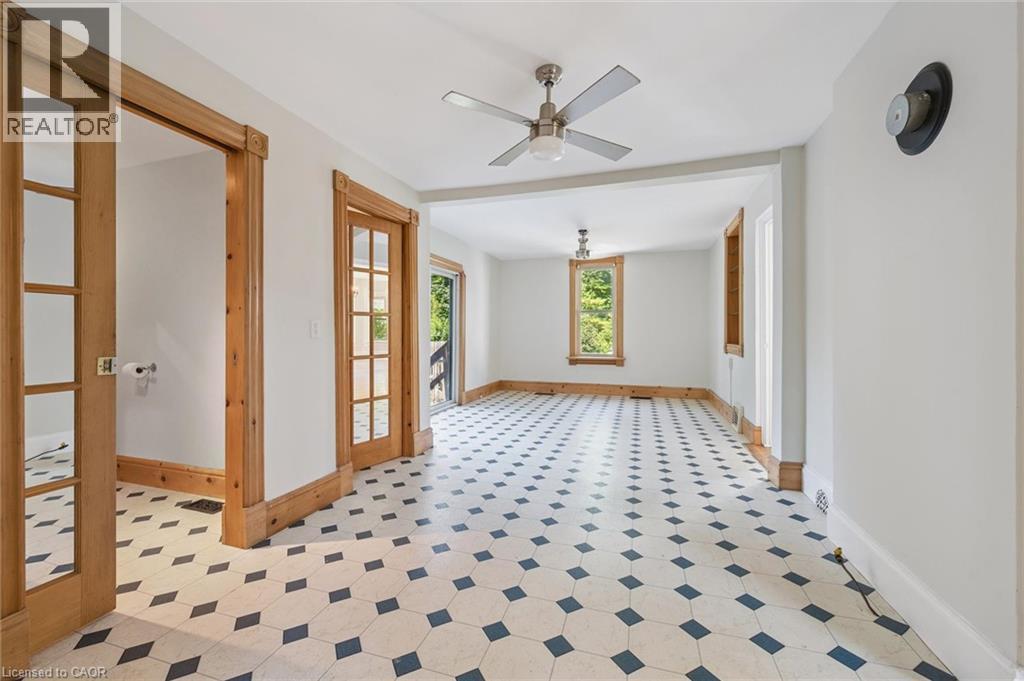 












5 WEST Street

,
Milverton,




Ontario
N0K1M0

