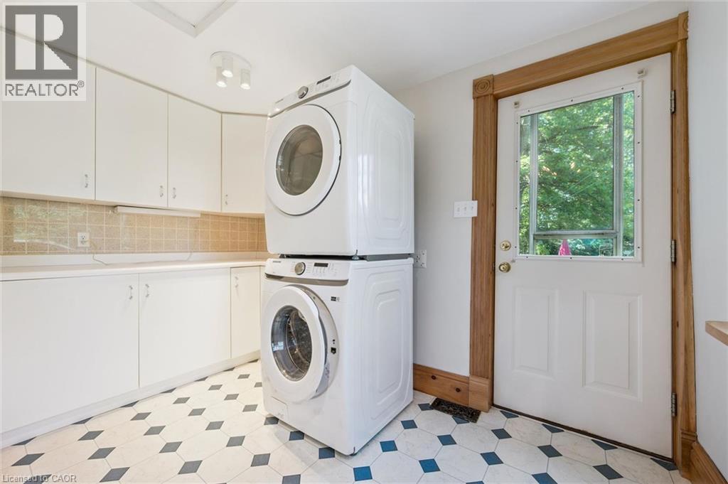 












5 WEST Street

,
Milverton,




Ontario
N0K1M0

