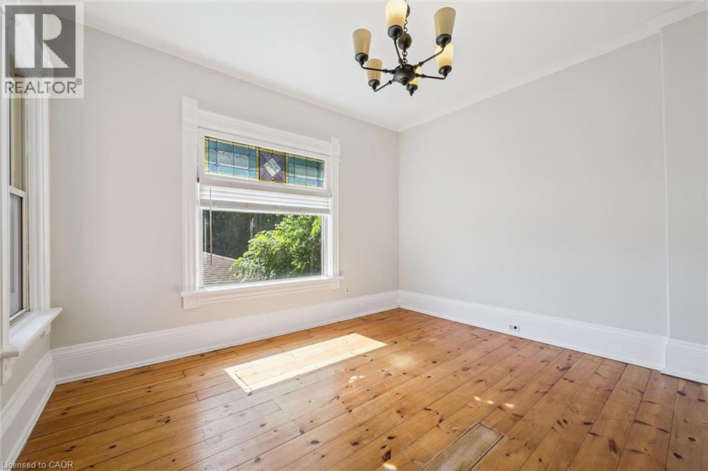 












5 WEST Street

,
Milverton,




Ontario
N0K1M0

