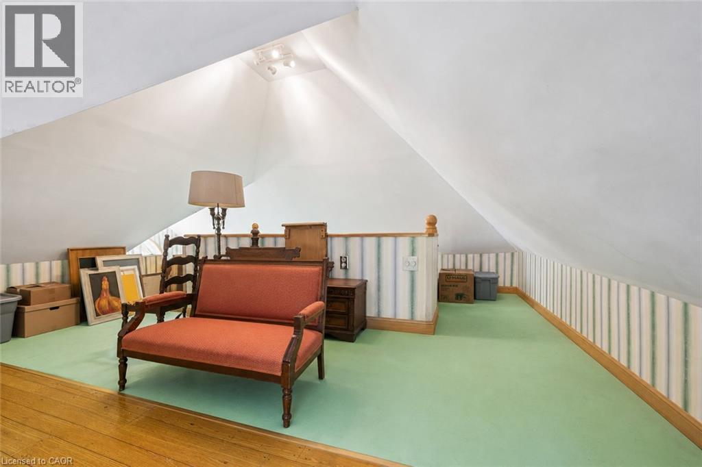 












5 WEST Street

,
Milverton,




Ontario
N0K1M0

