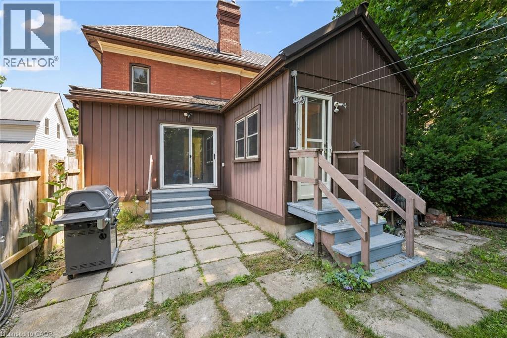 












5 WEST Street

,
Milverton,




Ontario
N0K1M0

