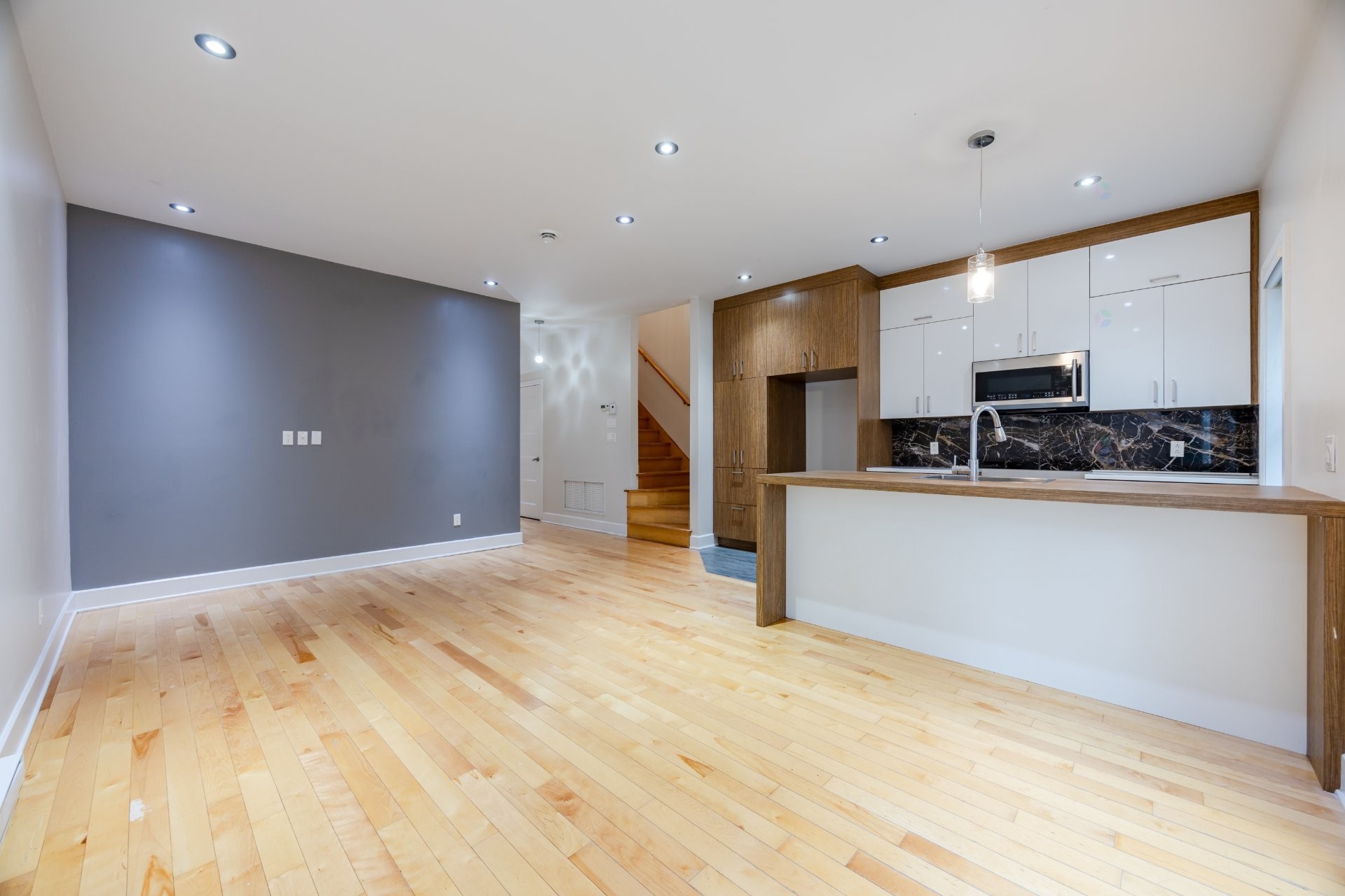 









18261


Rue de Chenonceau

,
Mirabel,




QC
J7J0S3

