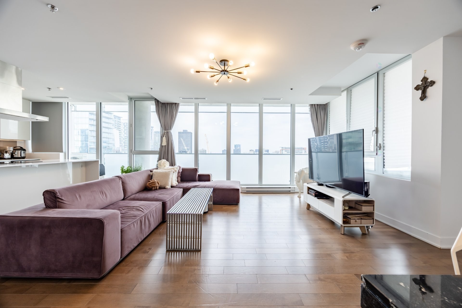 









1211


Rue Drummond

, 2405,
Montréal (Ville-Marie),




QC
H3G0B6

