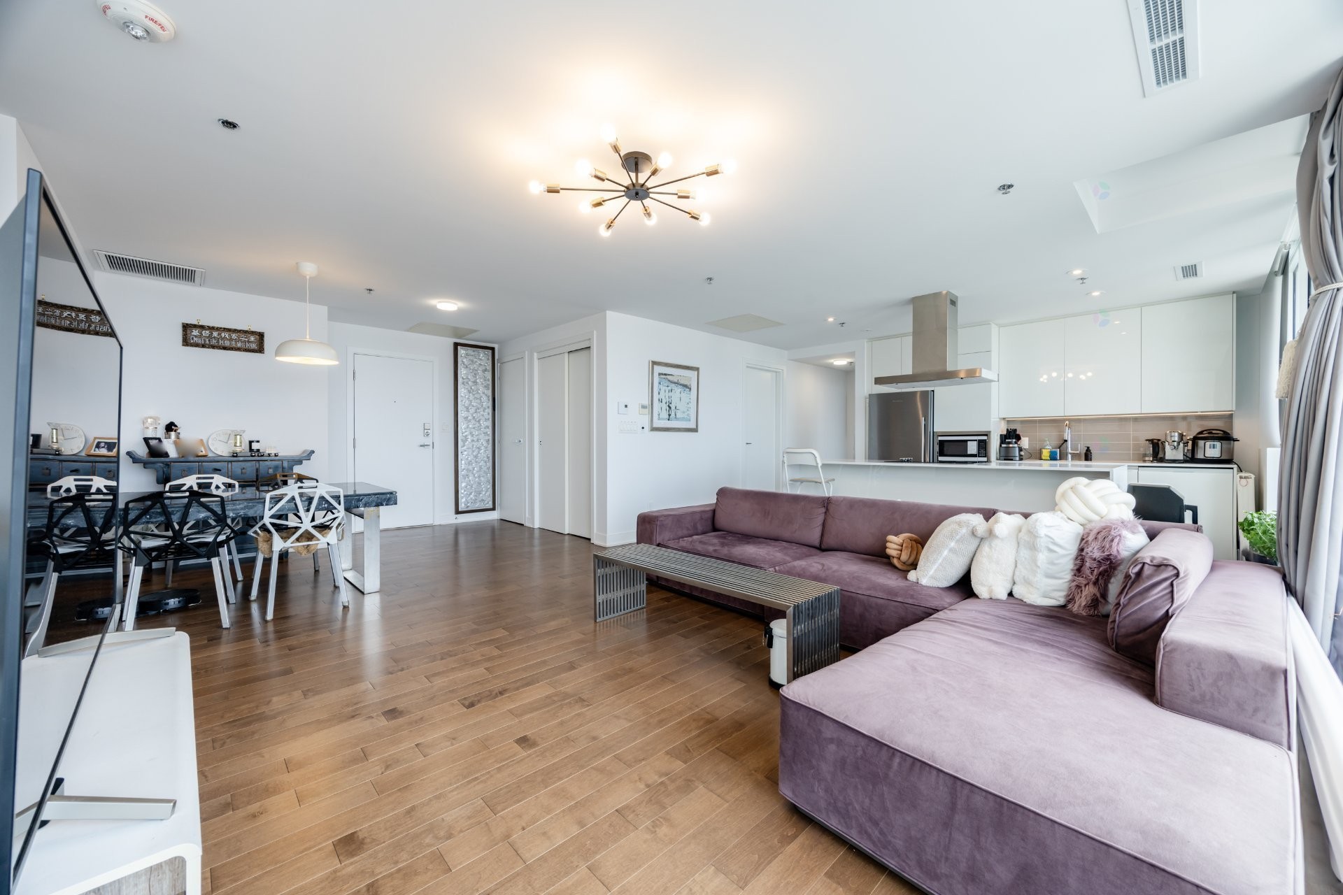 









1211


Rue Drummond

, 2405,
Montréal (Ville-Marie),




QC
H3G0B6

