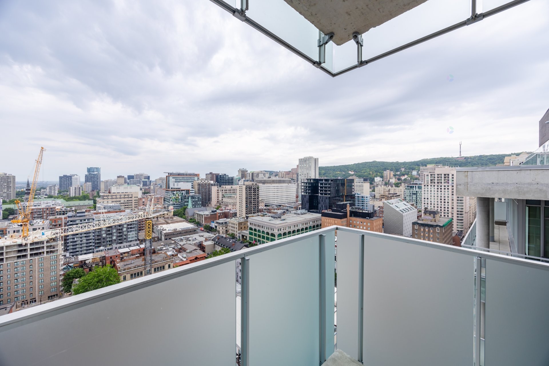 









1211


Rue Drummond

, 2405,
Montréal (Ville-Marie),




QC
H3G0B6

