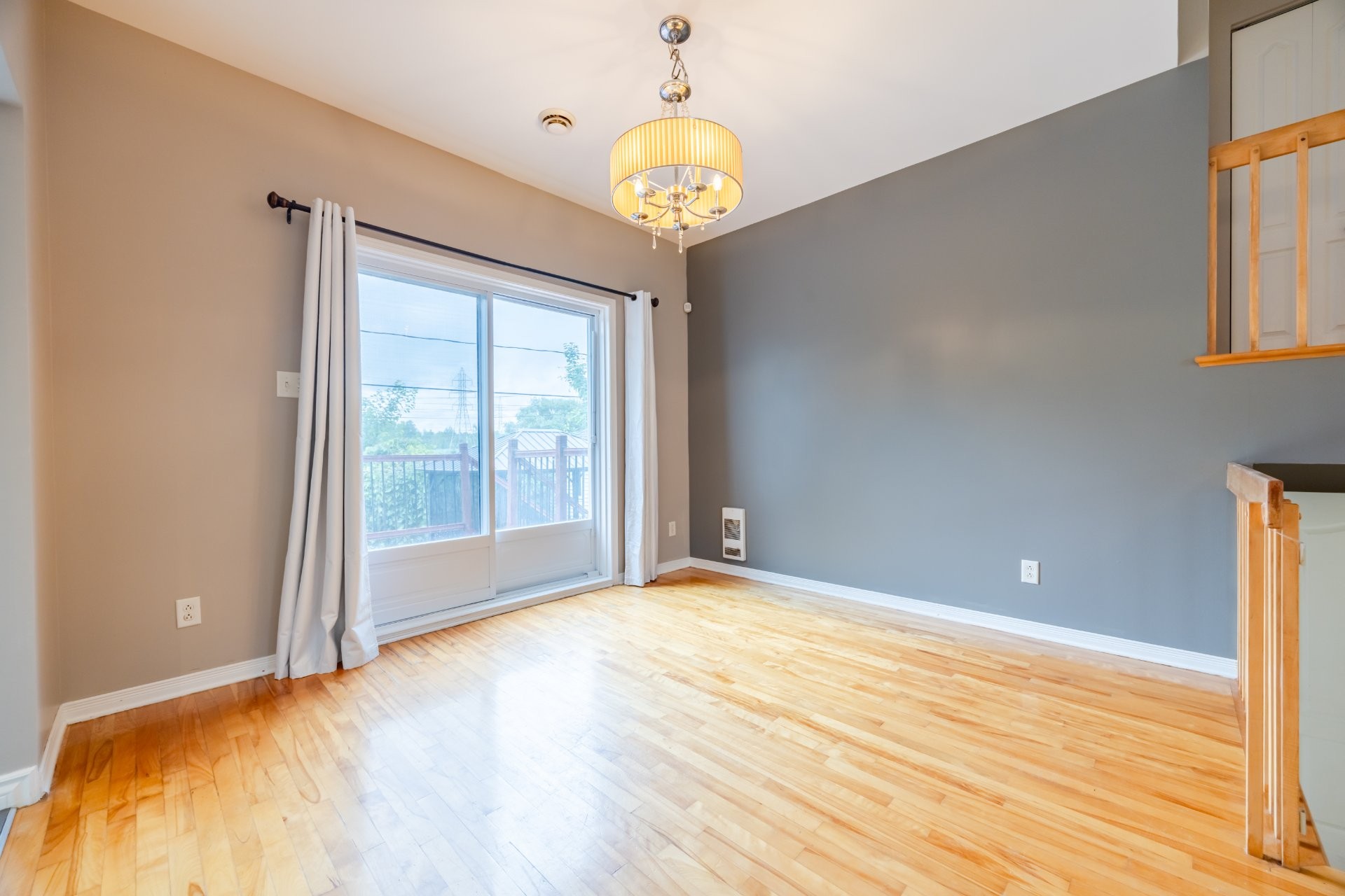 









55


Rue Picasso

,
La Prairie,




QC
J5R6M9

