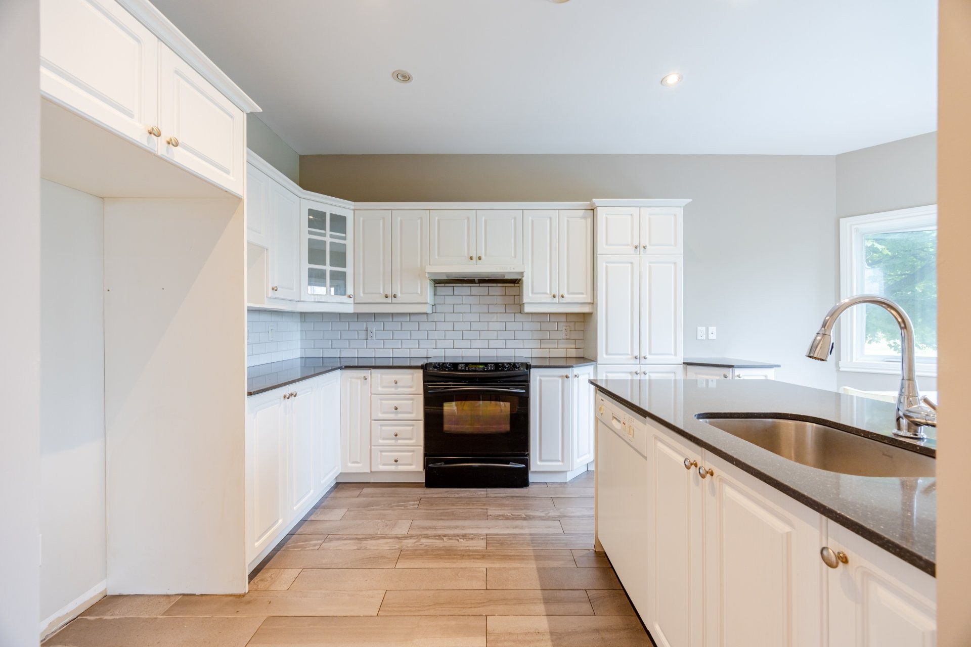 









55


Rue Picasso

,
La Prairie,




QC
J5R6M9

