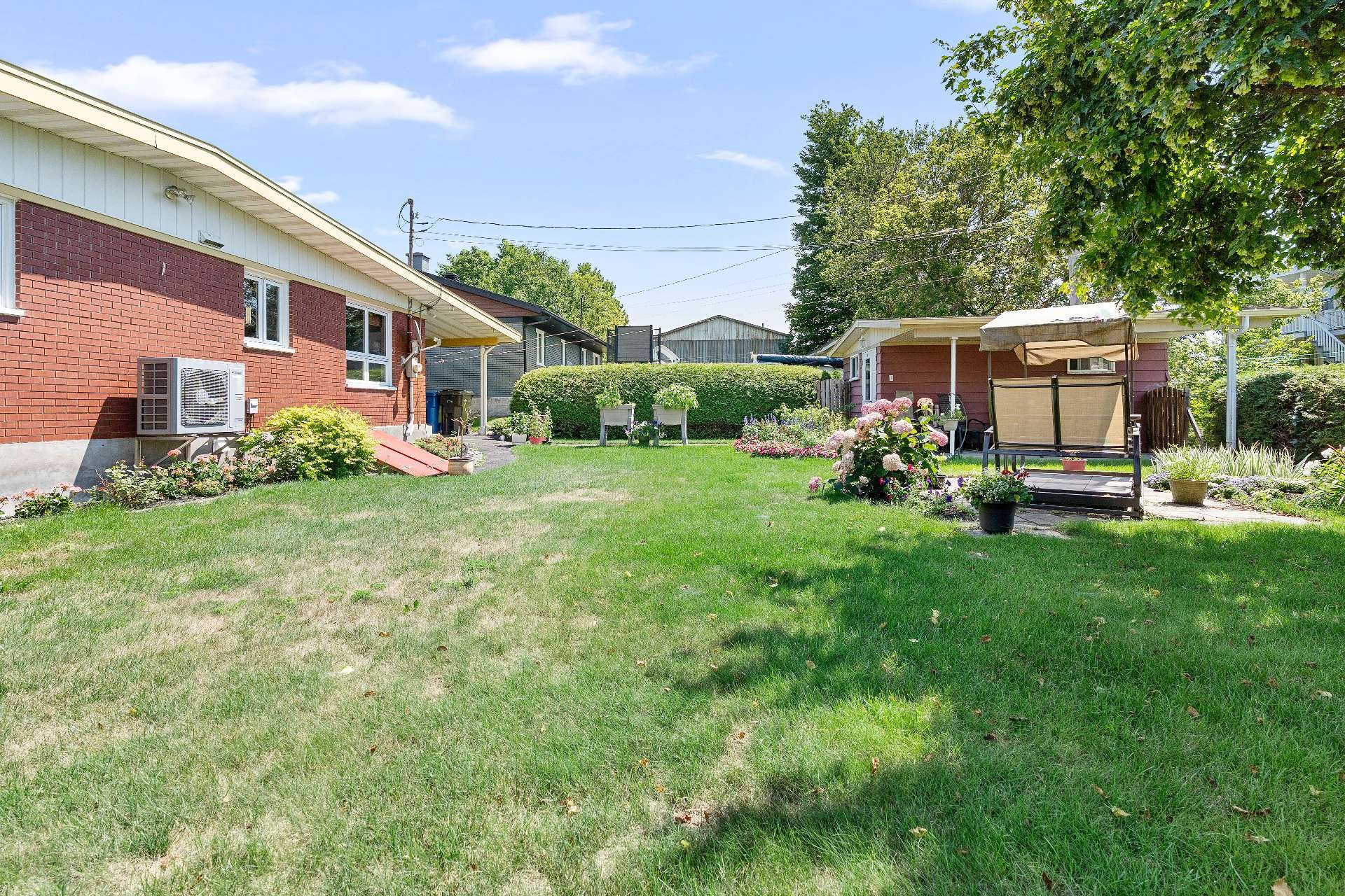 









455


Rue St-Luc

,
Sainte-Marie,




QC
G6E2S9

