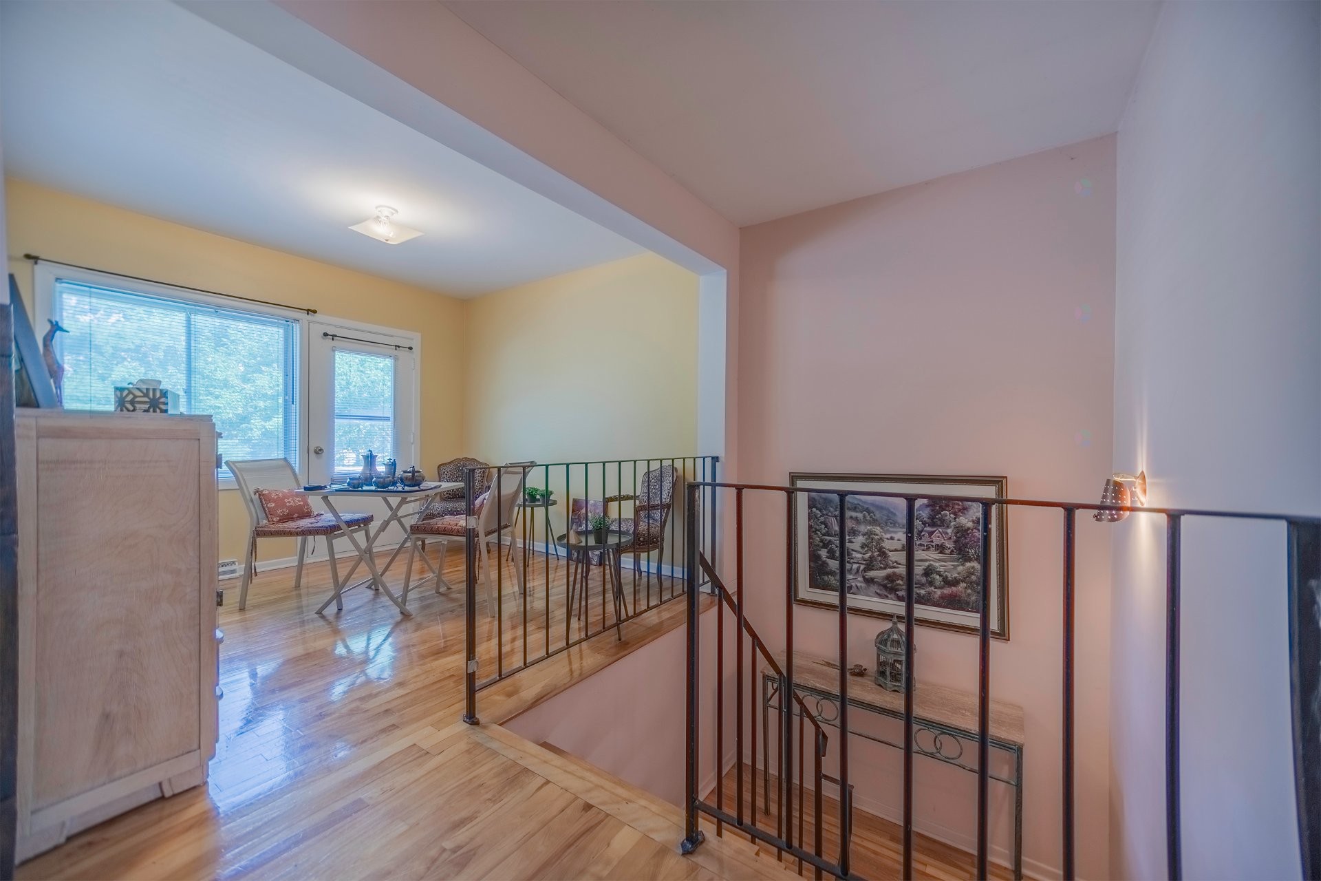 









208


Rue Roy

,
Longueuil (Le Vieux-Longueuil),




QC
J4R2J1

