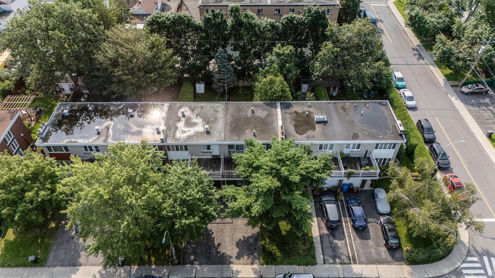 









208


Rue Roy

,
Longueuil (Le Vieux-Longueuil),




QC
J4R2J1

