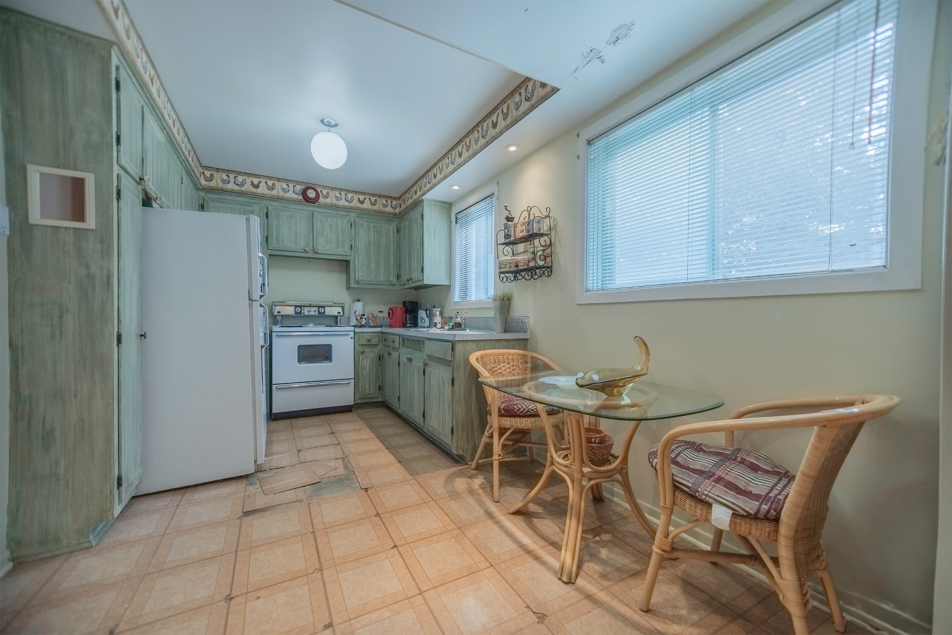 









208


Rue Roy

,
Longueuil (Le Vieux-Longueuil),




QC
J4R2J1

