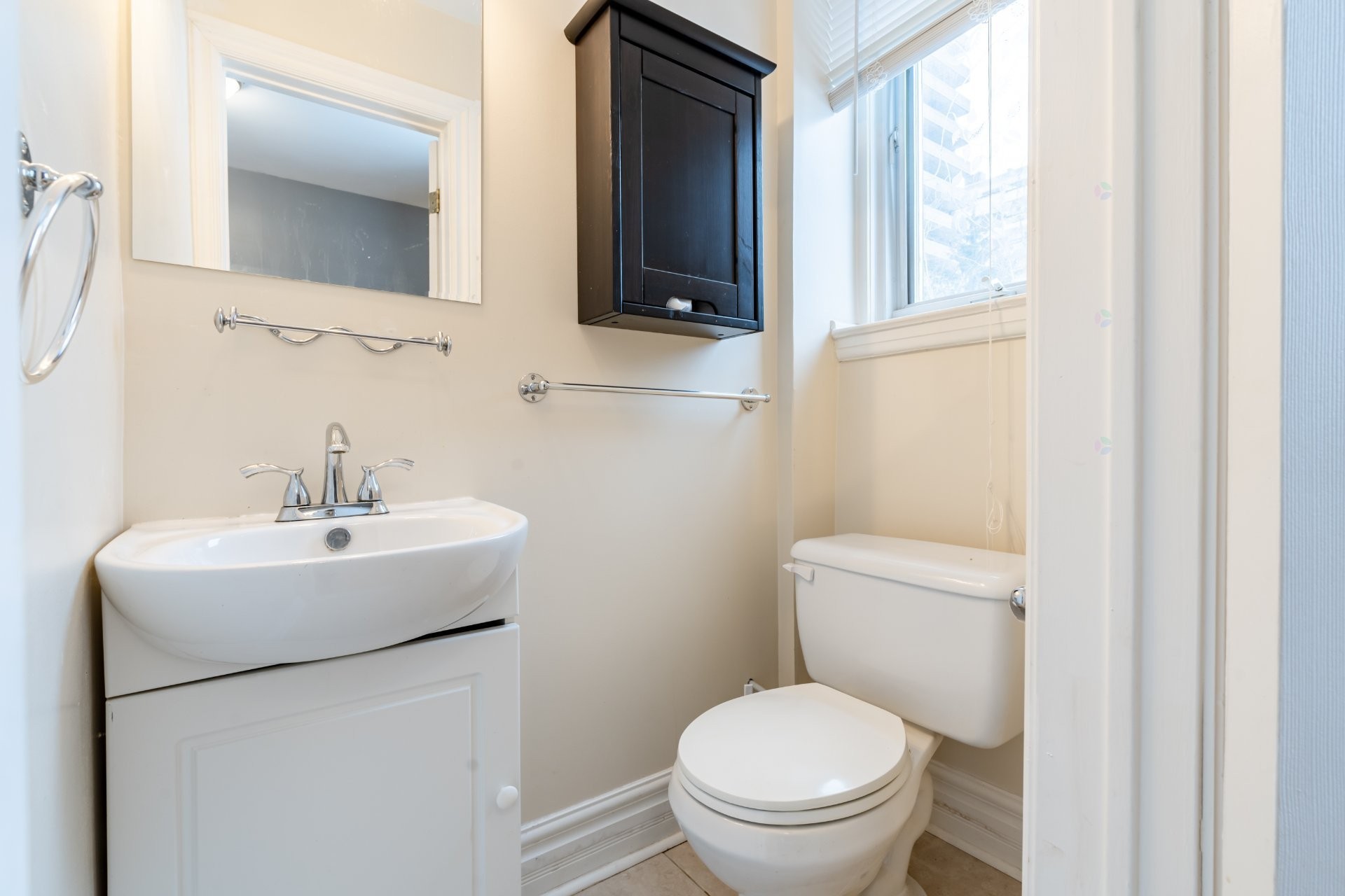 









181


Rue Dufferin

,
Hampstead,




QC
H3X2Y2

