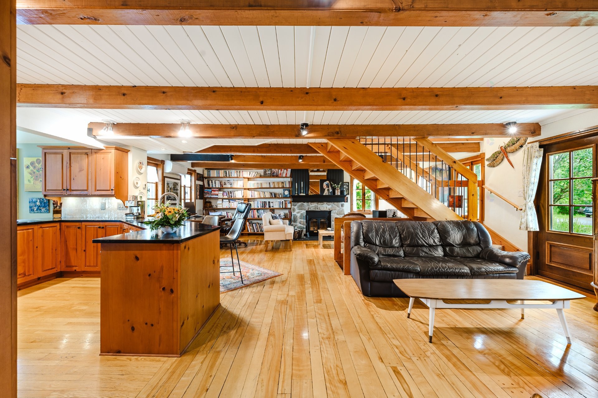 









385


Mtée du Pré-Vert

,
Beloeil,




QC
J3G0X9

