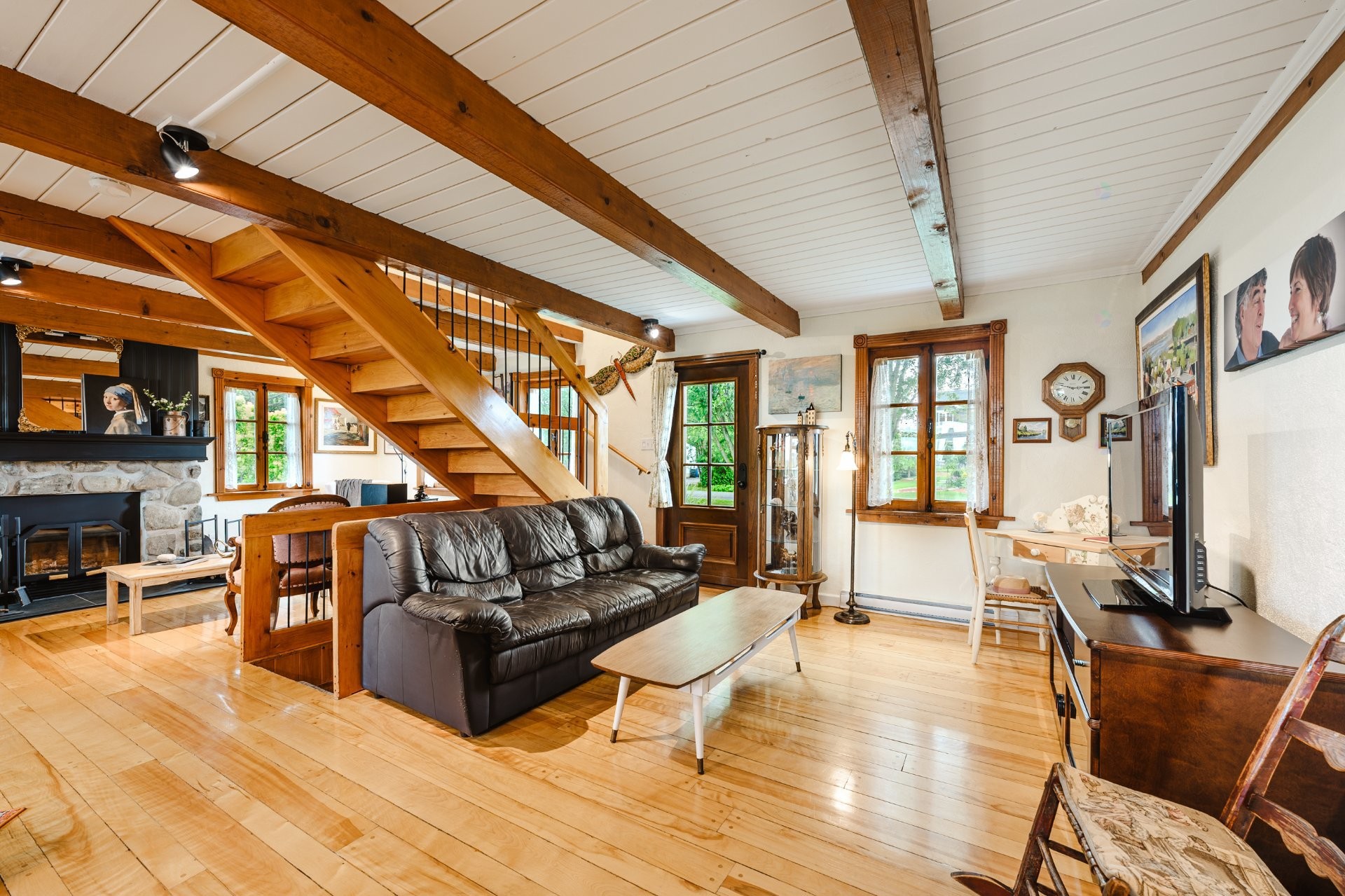 









385


Mtée du Pré-Vert

,
Beloeil,




QC
J3G0X9

